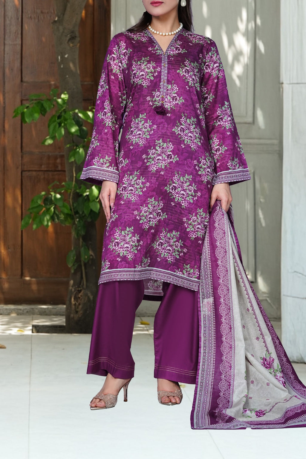 C1100 3 Piece Modern Suit