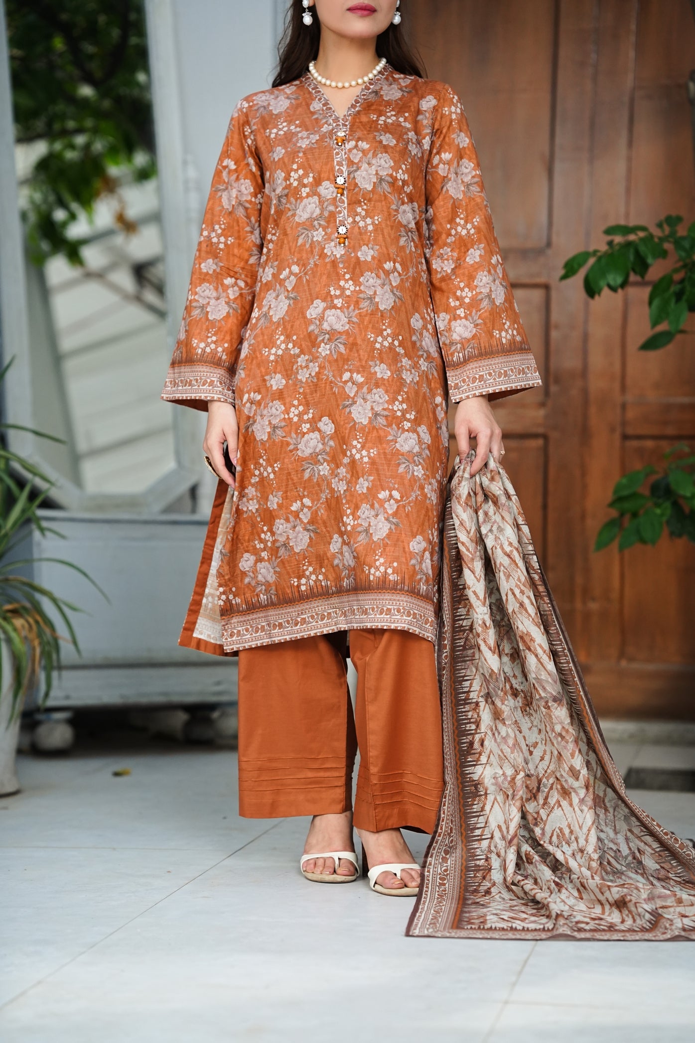 C1100 3 Piece Modern Suit