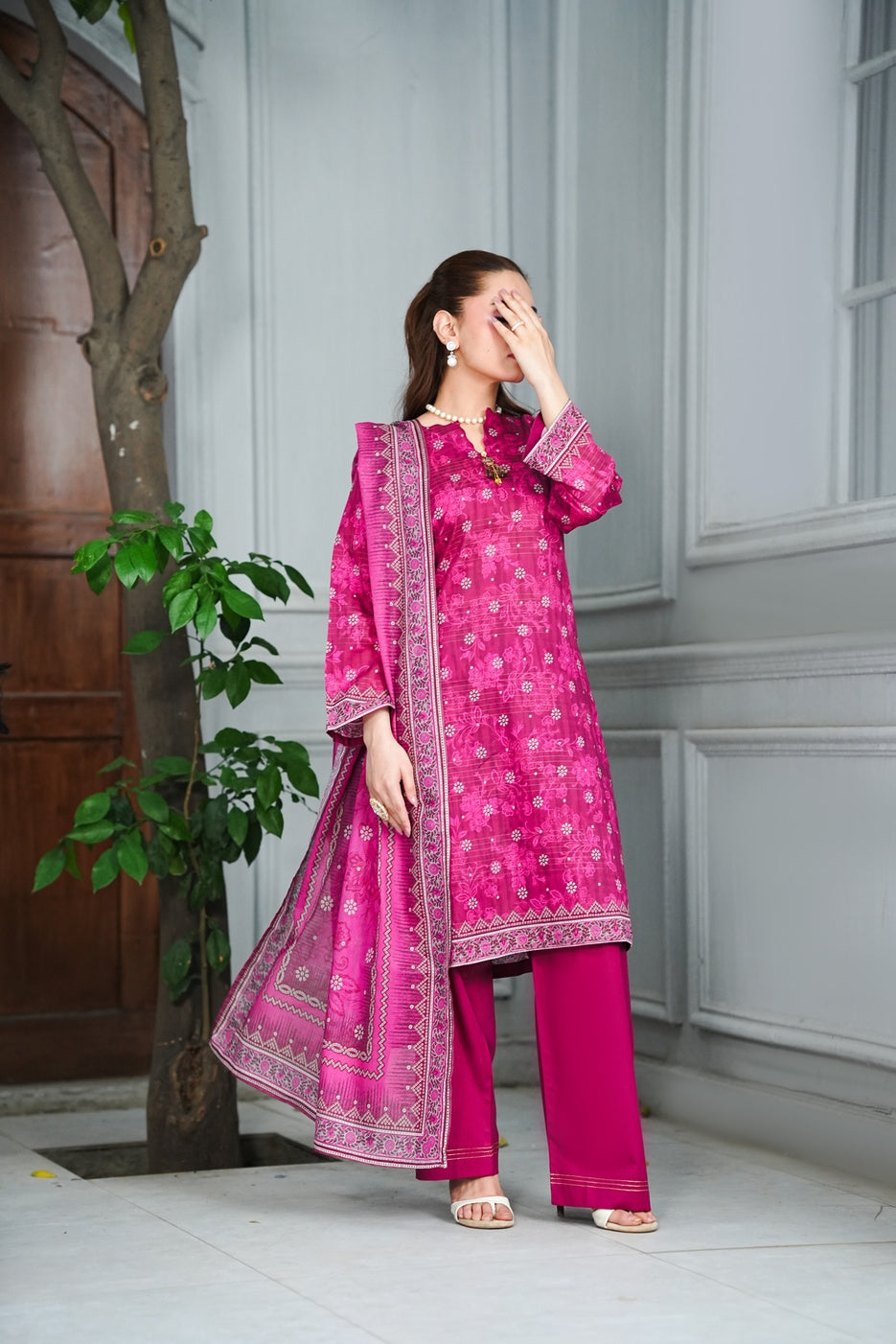 C1100 3 Piece Modern Suit
